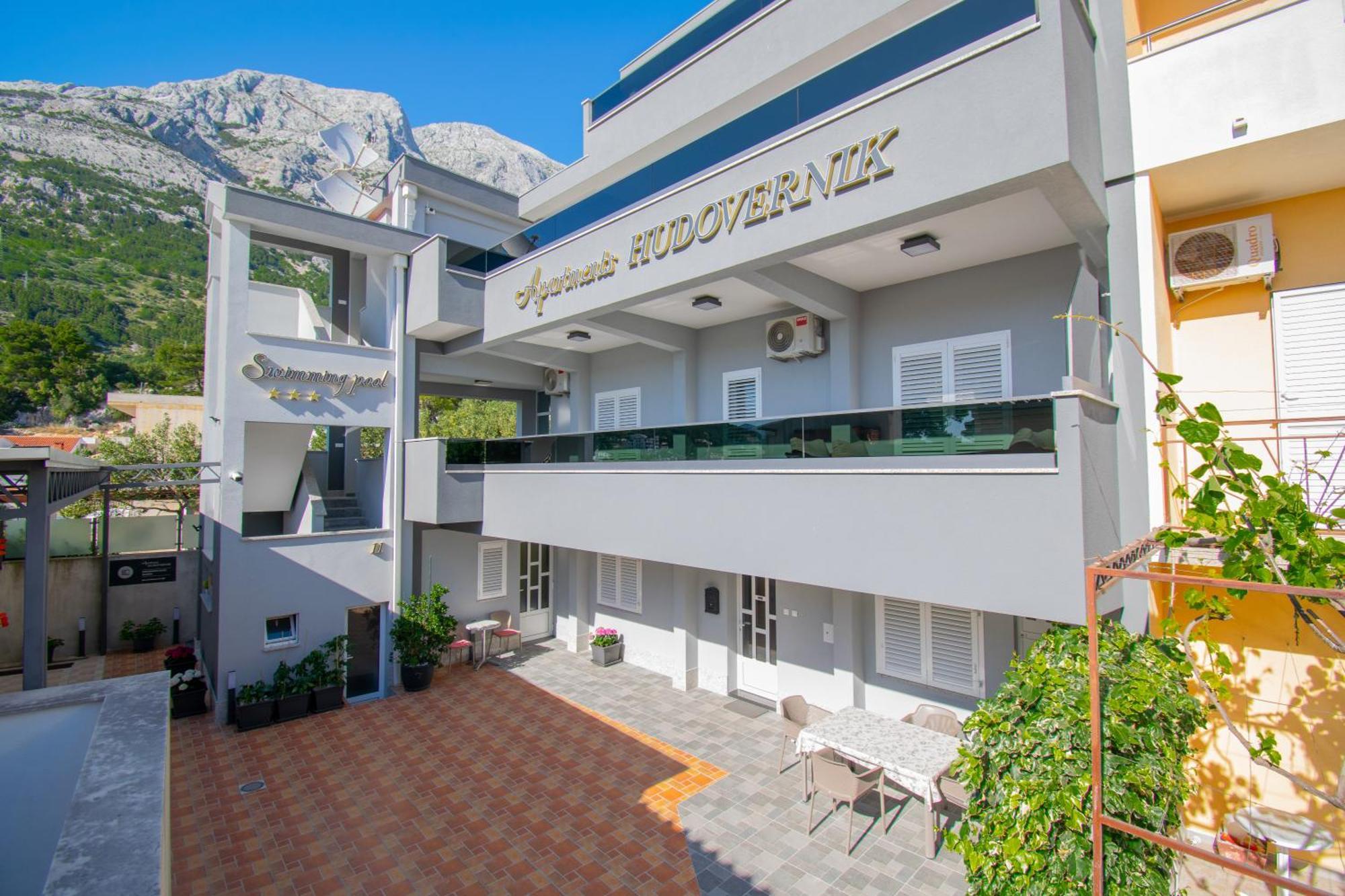Apartments Hudovernik Baška Voda エクステリア 写真