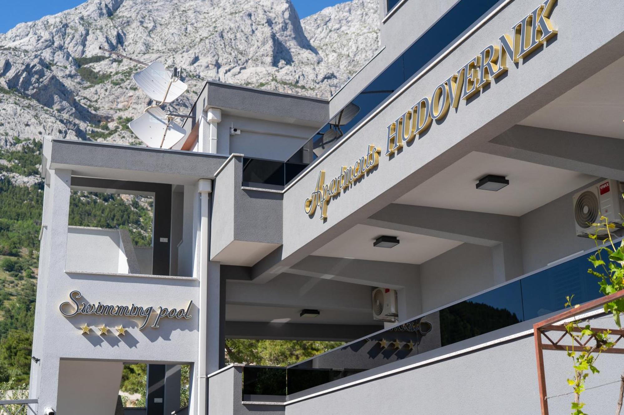 Apartments Hudovernik Baška Voda エクステリア 写真