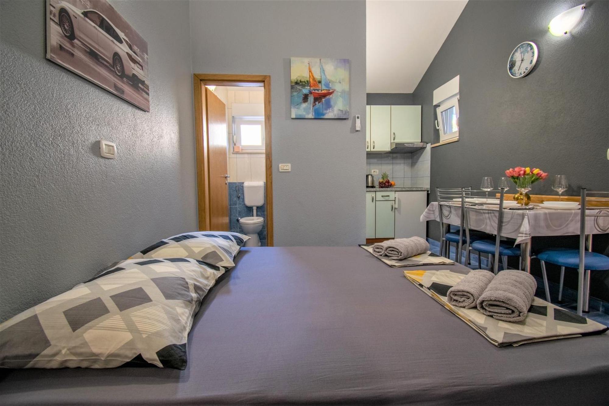 Apartments Hudovernik Baška Voda エクステリア 写真