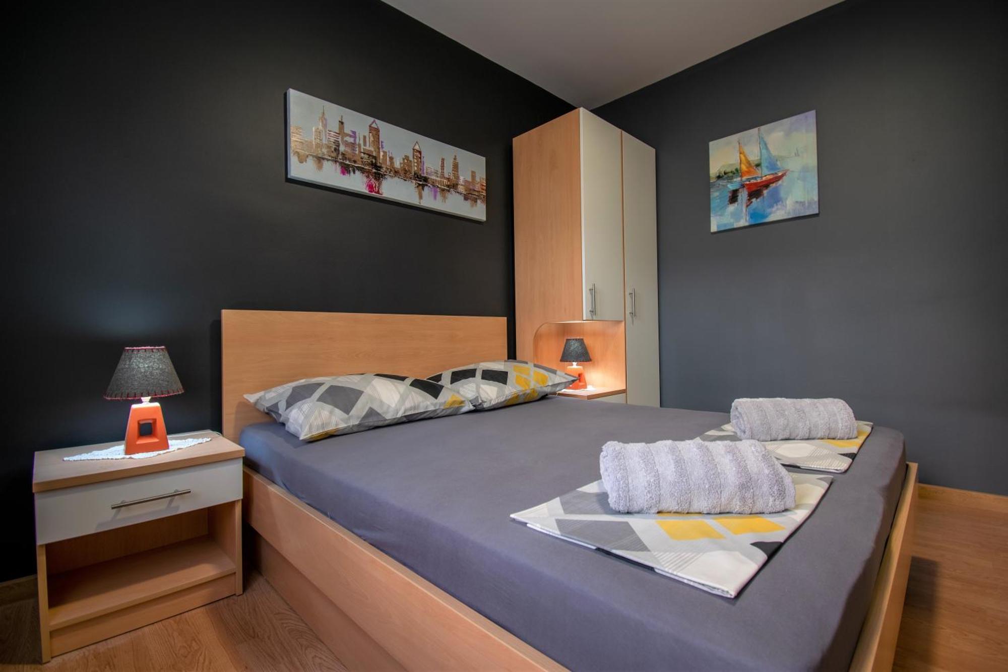 Apartments Hudovernik Baška Voda エクステリア 写真