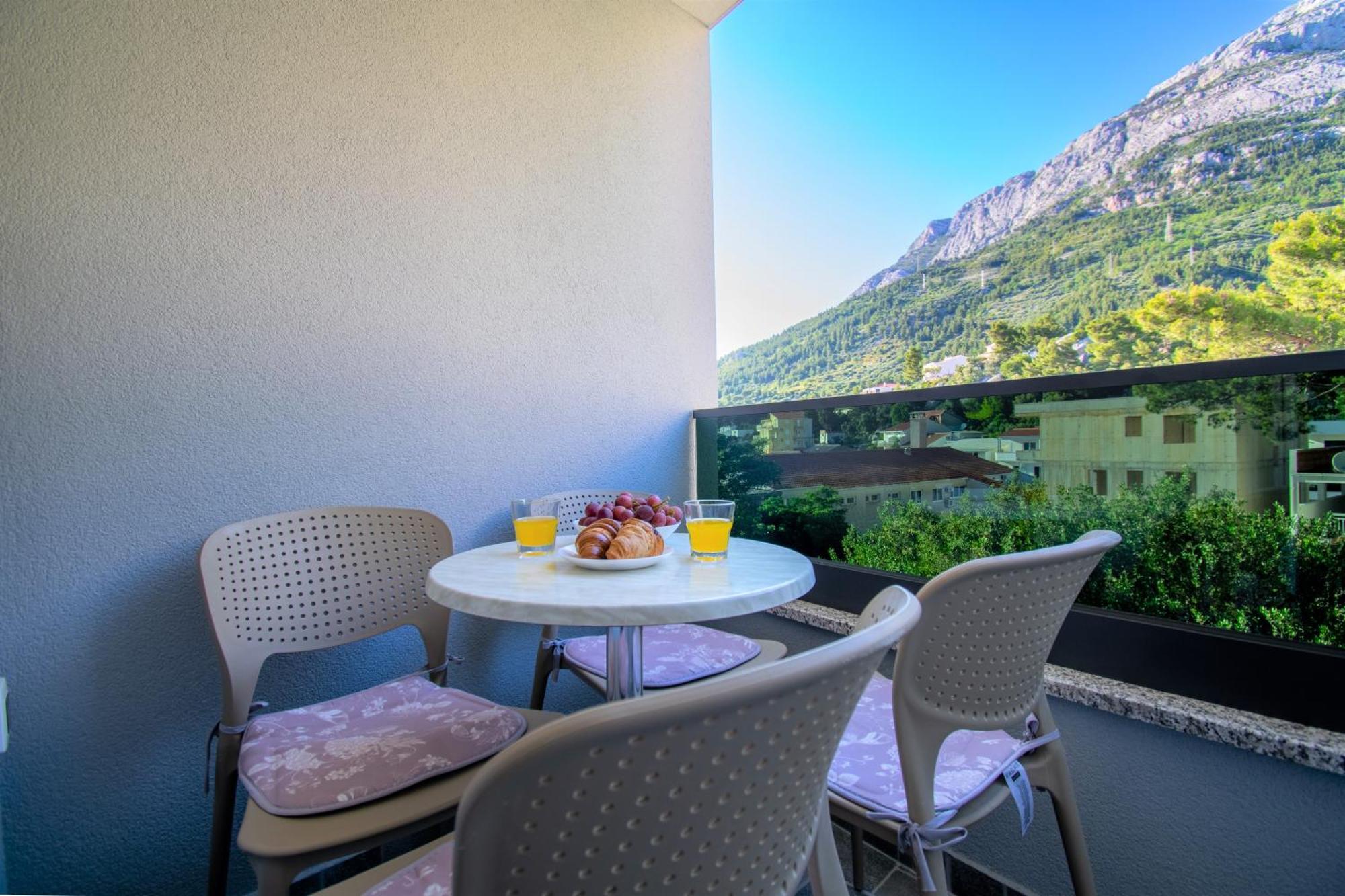 Apartments Hudovernik Baška Voda エクステリア 写真