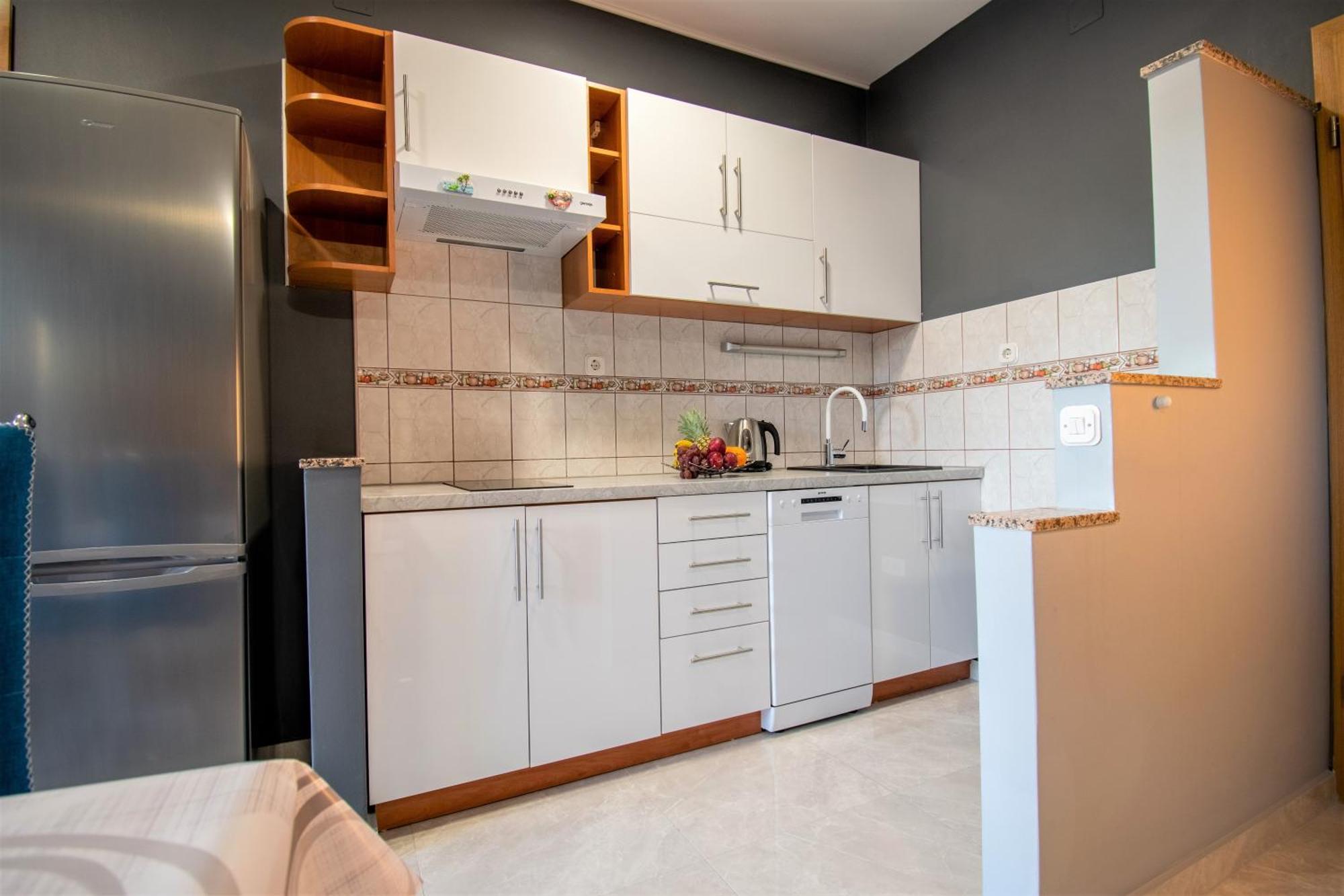 Apartments Hudovernik Baška Voda エクステリア 写真